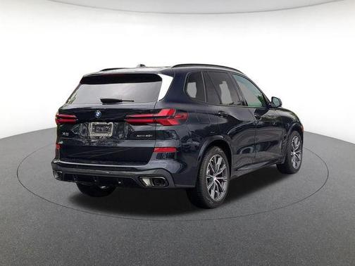 Carbon Black Metallic 2026 BMW X5 xDrive40i