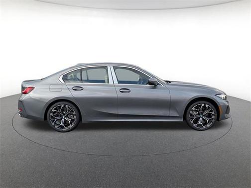 2026 BMW 330 i xDrive