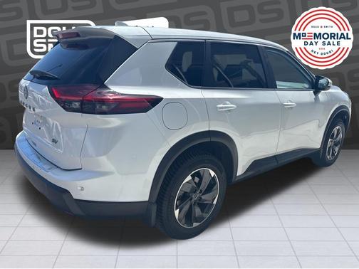 Pearl 2024 Nissan Rogue SV
