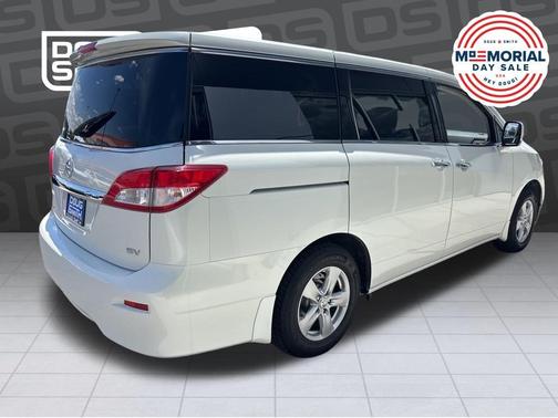 White Pearl 2014 Nissan Quest SV
