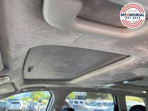 Glacial White Pearl 2022 Kia Telluride SX