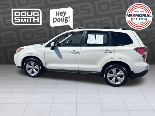 Crystal White Pearl 2016 Subaru Forester 2.5i Premium