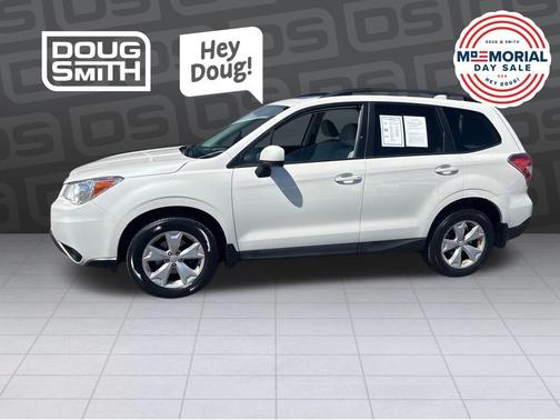 Crystal White Pearl 2016 Subaru Forester 2.5i Premium