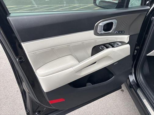 Aurora Black 2023 Kia Sorento Hybrid SX Prestige