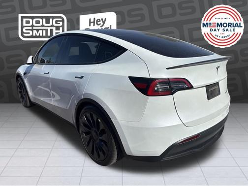 White 2023 Tesla Model Y Performance