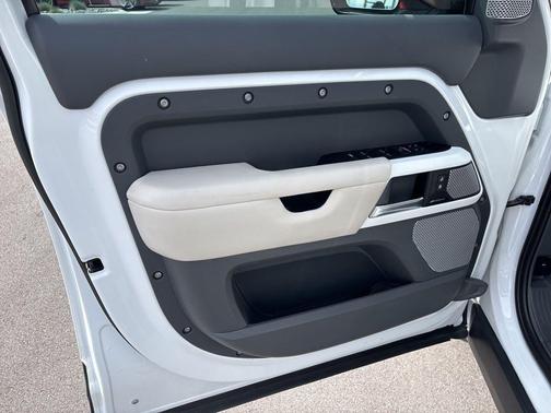 Fuji White 2023 Land Rover Defender First Edition