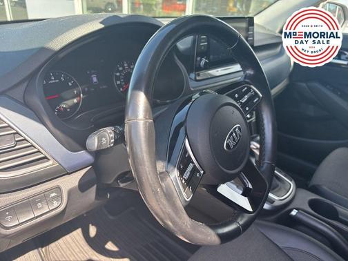 Snow White Pearl 2021 Kia Seltos S