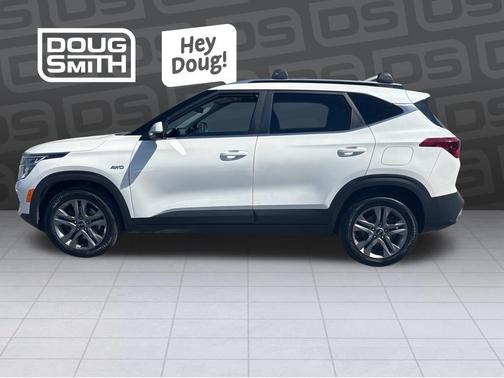 Snow White Pearl 2021 Kia Seltos S