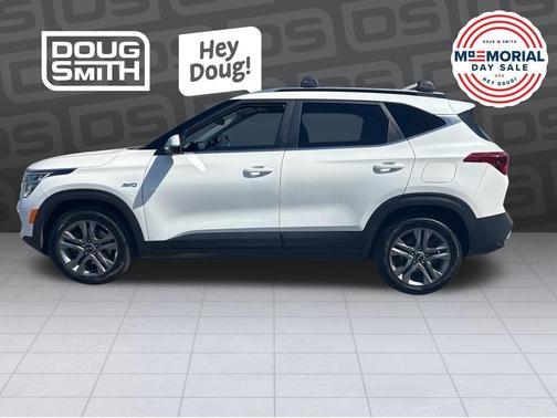 Snow White Pearl 2021 Kia Seltos S