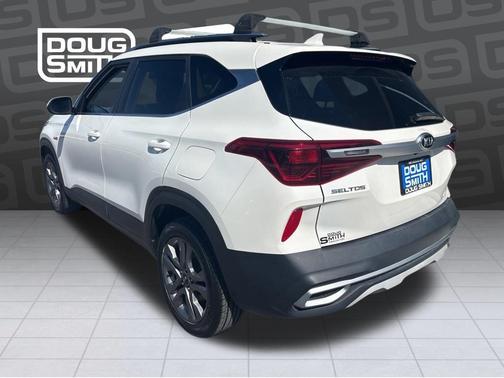 Snow White Pearl 2021 Kia Seltos S