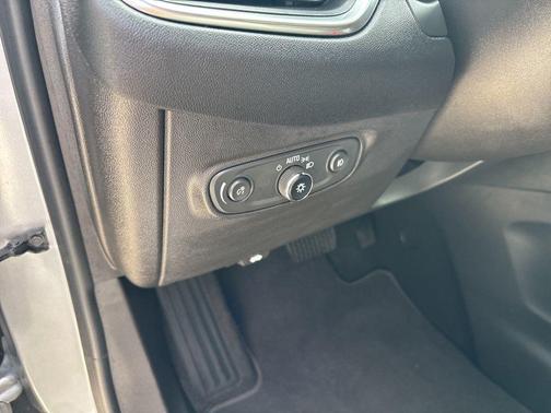 Sterling Gray Metallic 2024 Chevrolet Equinox Premier