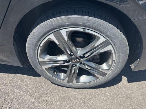 Ebony Black 2021 Kia K5 EX