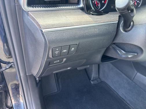 Ebony Black 2021 Kia K5 EX