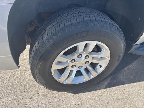 Silver Ice Metallic 2018 Chevrolet Tahoe LT