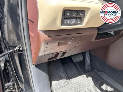 Midnight Black Metallic 2020 Toyota Highlander Platinum