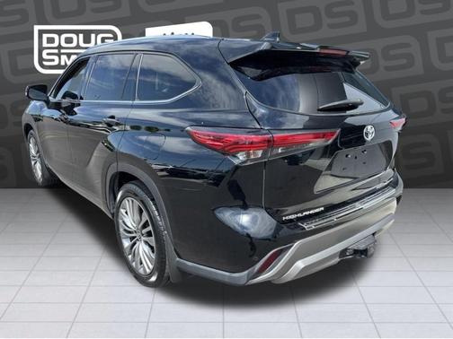 Midnight Black Metallic 2020 Toyota Highlander Platinum