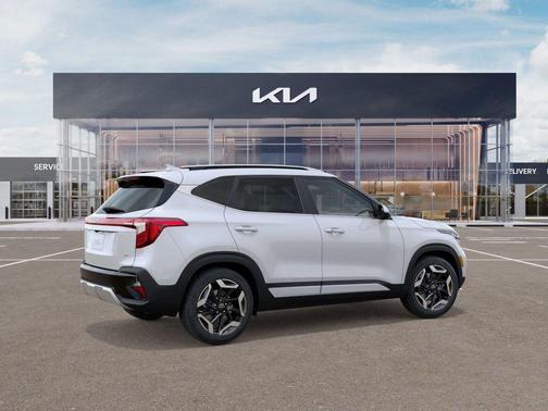 Snow White Pearl 2026 Kia Seltos SX