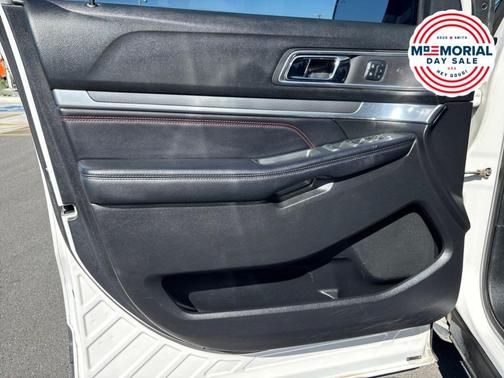 White 2018 Ford Explorer sport