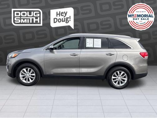 Titanium Silver 2016 Kia Sorento LX