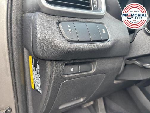 Titanium Silver 2016 Kia Sorento LX