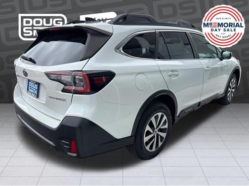 Crystal White Pearl 2022 Subaru Outback Premium
