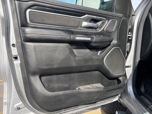 Billet Silver Metallic Clearcoat 2020 RAM 1500 Laramie