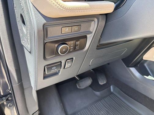 Dark Matter Metallic 2023 Ford Expedition Limited