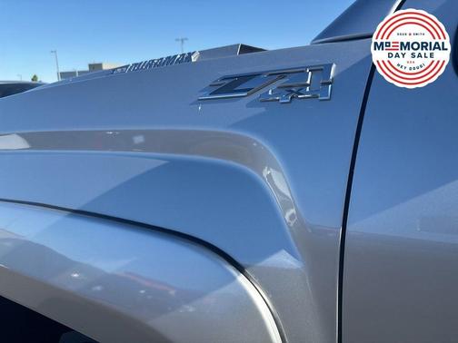 Quicksilver Metallic 2018 GMC Sierra 3500 SLT