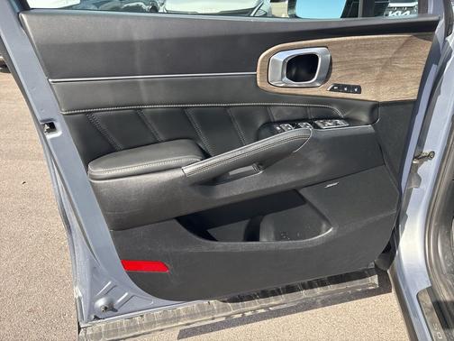 Everlasting Silver 2022 Kia Sorento X-Line SX Prestige