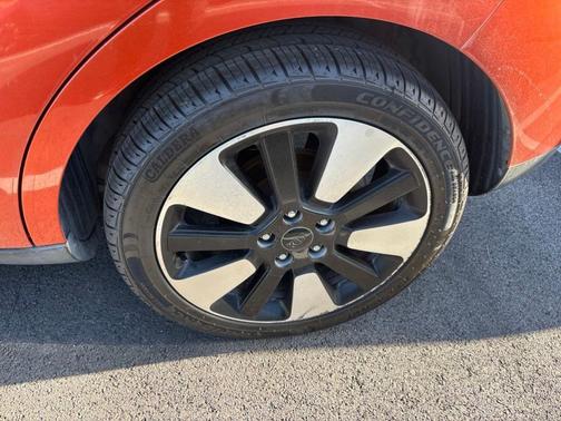 Orange 2018 Kia Soul +