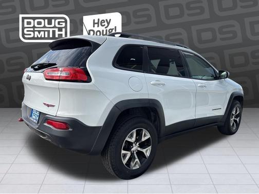 Bright White Clearcoat 2014 Jeep Cherokee Trailhawk