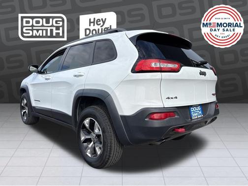 Bright White Clearcoat 2014 Jeep Cherokee Trailhawk