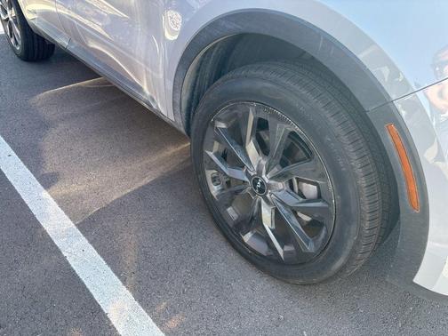 Wolf Gray 2023 Kia Sorento X-Line EX