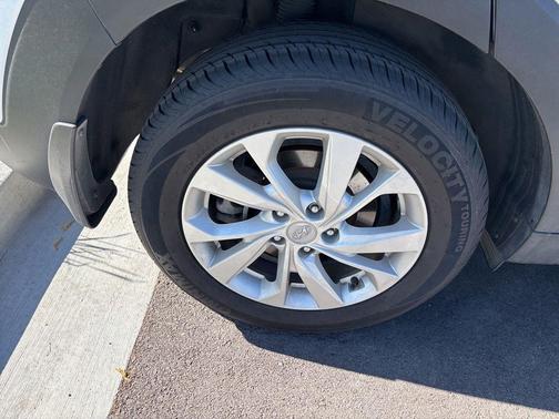 Cream White Pearl 2020 Hyundai TUCSON Value
