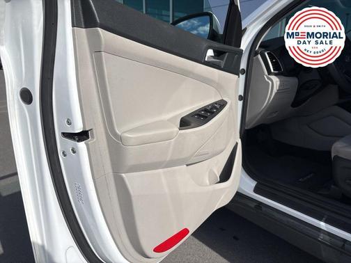 Cream White Pearl 2020 Hyundai TUCSON Value