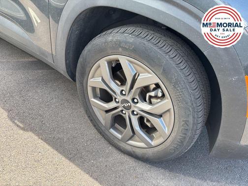 Gravity Gray 2024 Kia Seltos S