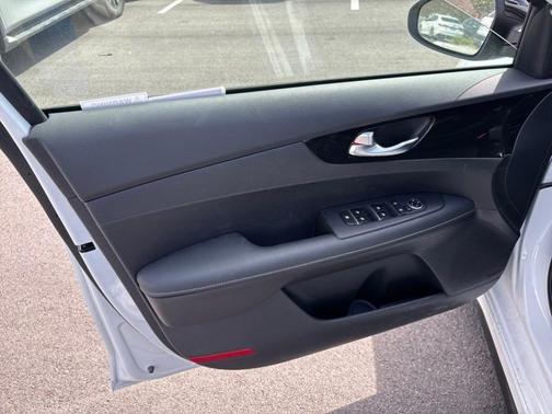 Snow White Pearl 2024 Kia Forte GT-Line