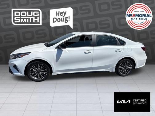 Snow White Pearl 2024 Kia Forte GT-Line