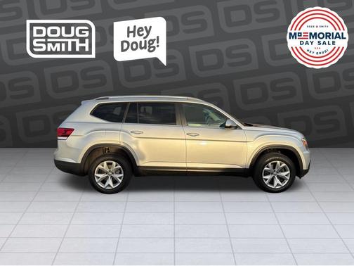 Reflex Silver Metallic 2019 Volkswagen Atlas 3.6L SE