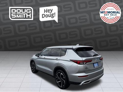 Black Diamond 2022 Mitsubishi Outlander Black Edition