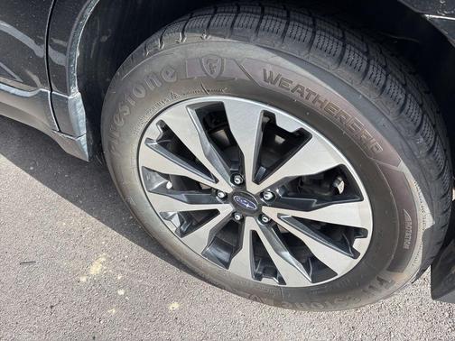Crystal Black Silica 2017 Subaru Outback 2.5i Limited