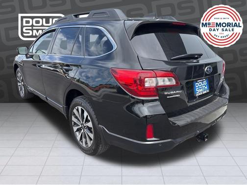 Crystal Black Silica 2017 Subaru Outback 2.5i Limited