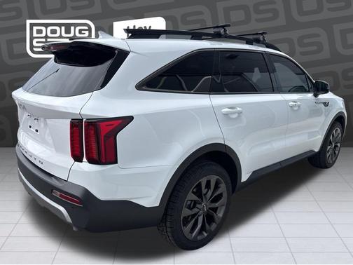 Glacial White Pearl 2022 Kia Sorento X-Line EX