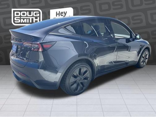 Gray 2024 Tesla Model Y Long Range