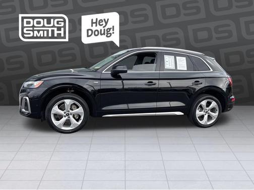 Mythos Black Metallic 2023 Audi Q5 45 S line Prestige