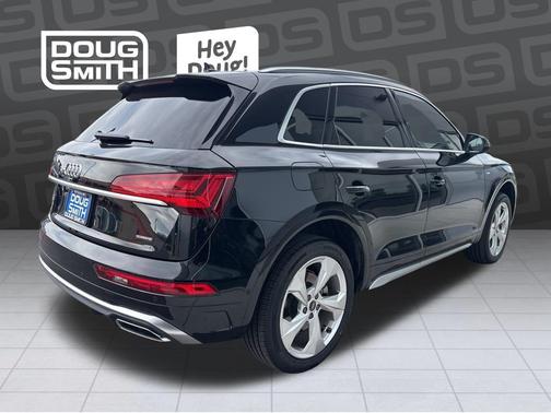 Mythos Black Metallic 2023 Audi Q5 45 S line Prestige