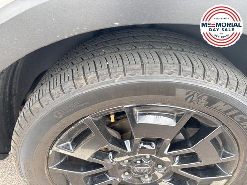 Glacial White Pearl 2021 Kia Telluride SX