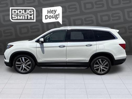 White 2016 Honda Pilot Elite