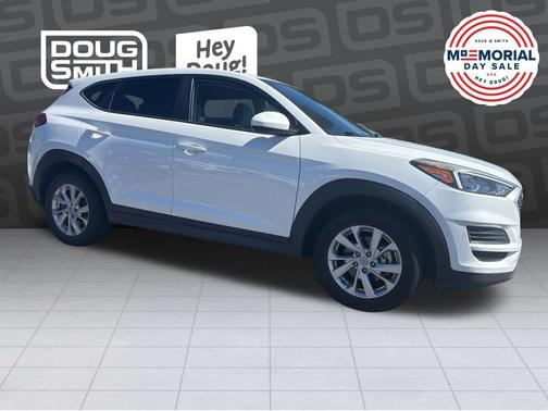Cream White Pearl 2020 Hyundai TUCSON SE