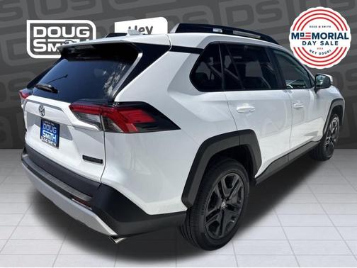 Ice 2023 Toyota RAV4 Adventure